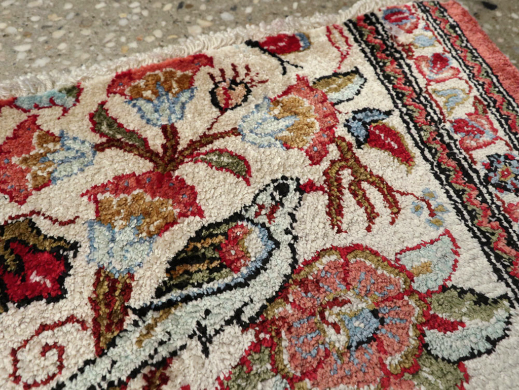 Vintage Persian Quom Silk Rug, No.21213 - Gss