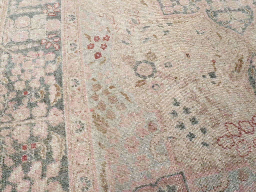 Vintage Persian Tabriz Accent Rug, No.21470 - Gss