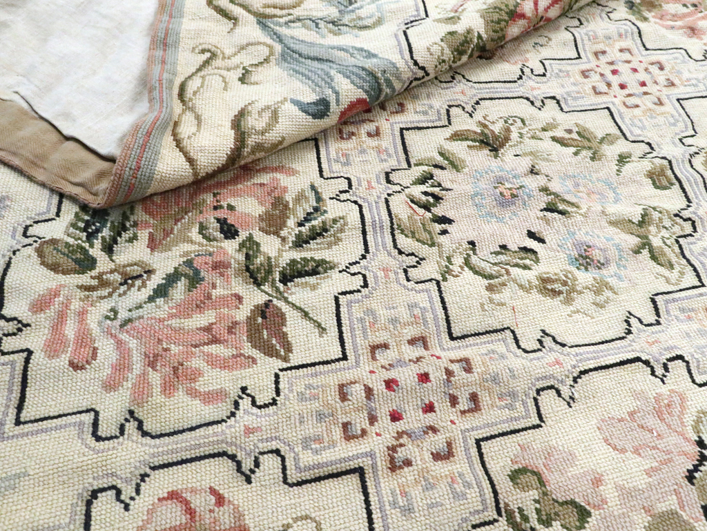 Antique English Needle-Point Carpet, No.21722 - Gss