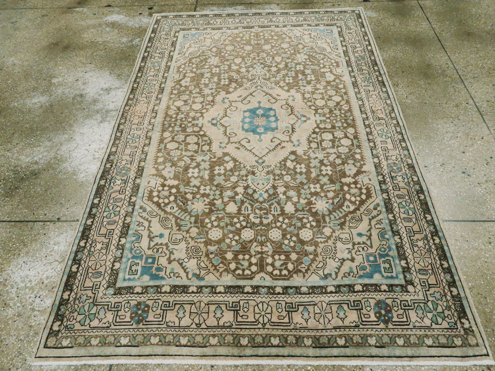 Antique Persian Sarouk Rug, No.21865 - Gss