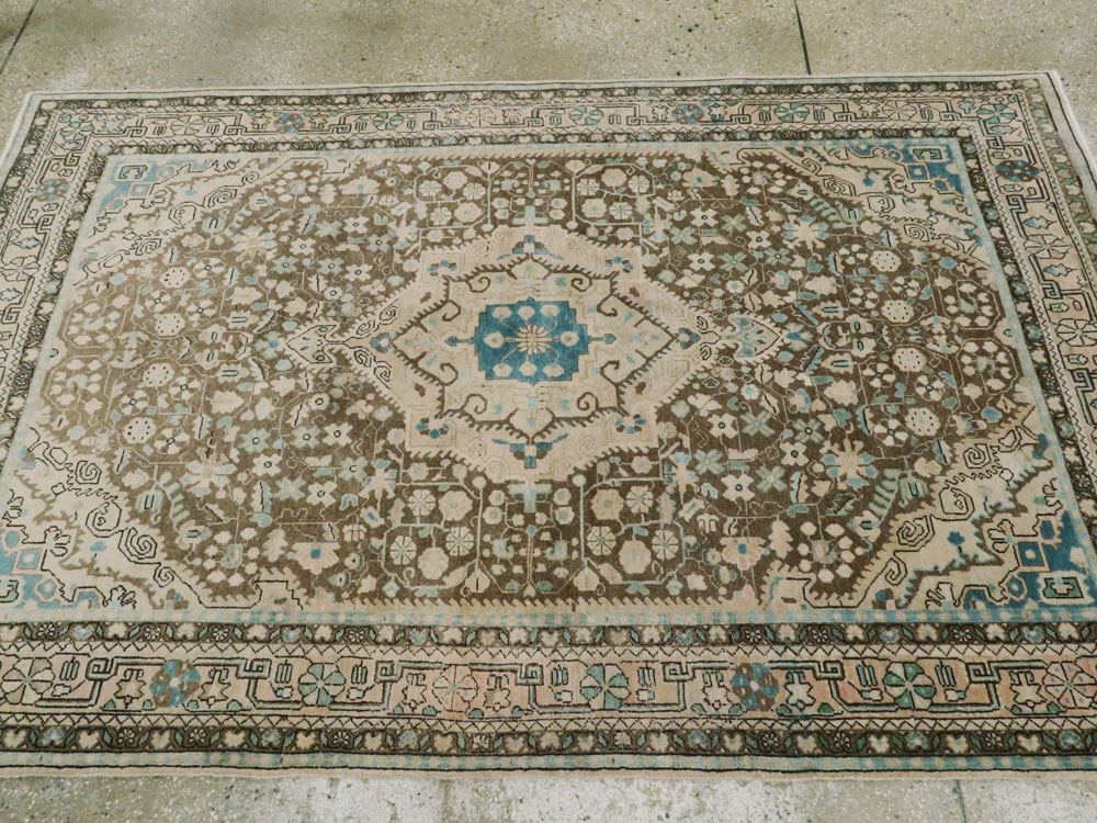 Antique Persian Sarouk Rug, No.21865 - Gss