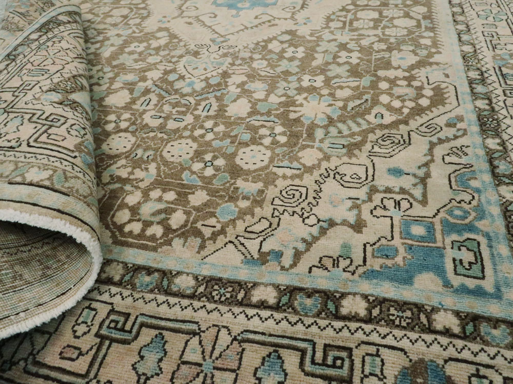 Antique Persian Sarouk Rug, No.21865 - Gss