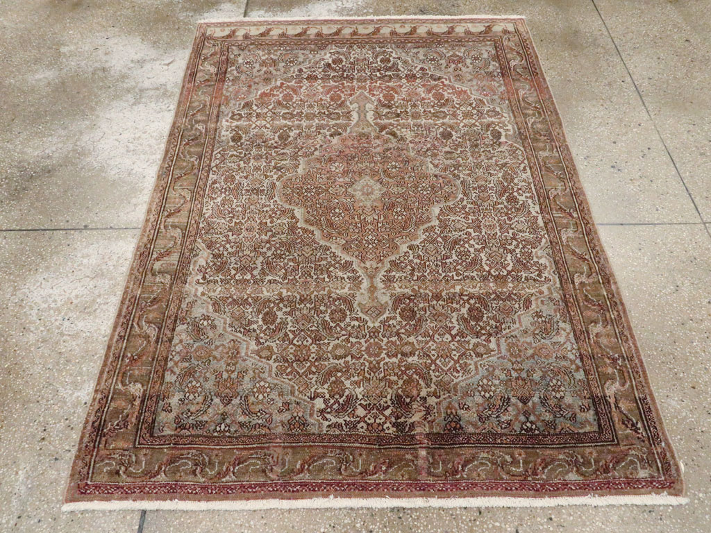 Antique Persian Bibikabad Rug, No.21874 - Gss