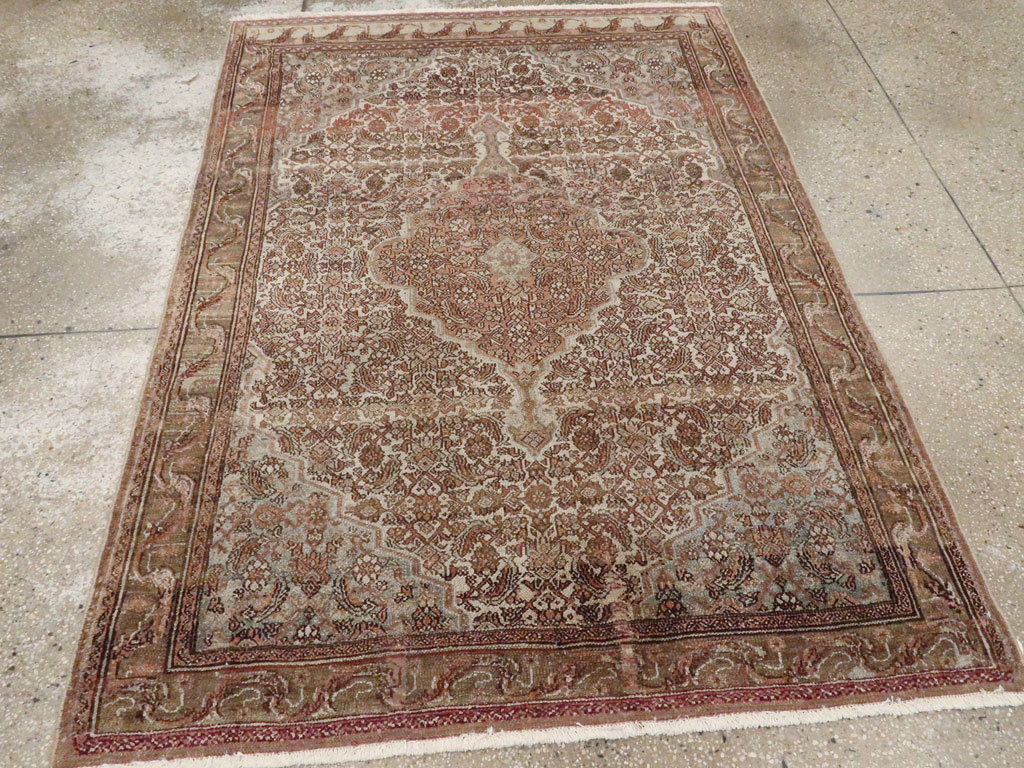 Antique Persian Bibikabad Rug, No.21874 - Gss