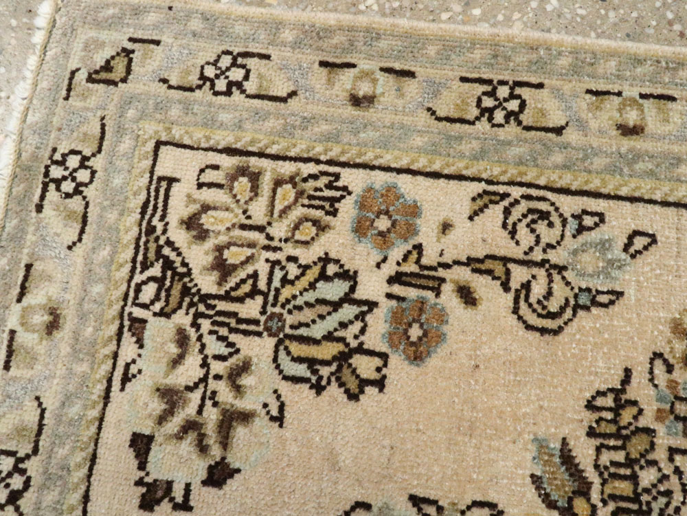 Vintage Persian Sarouk Rug, No.21877 - Gss