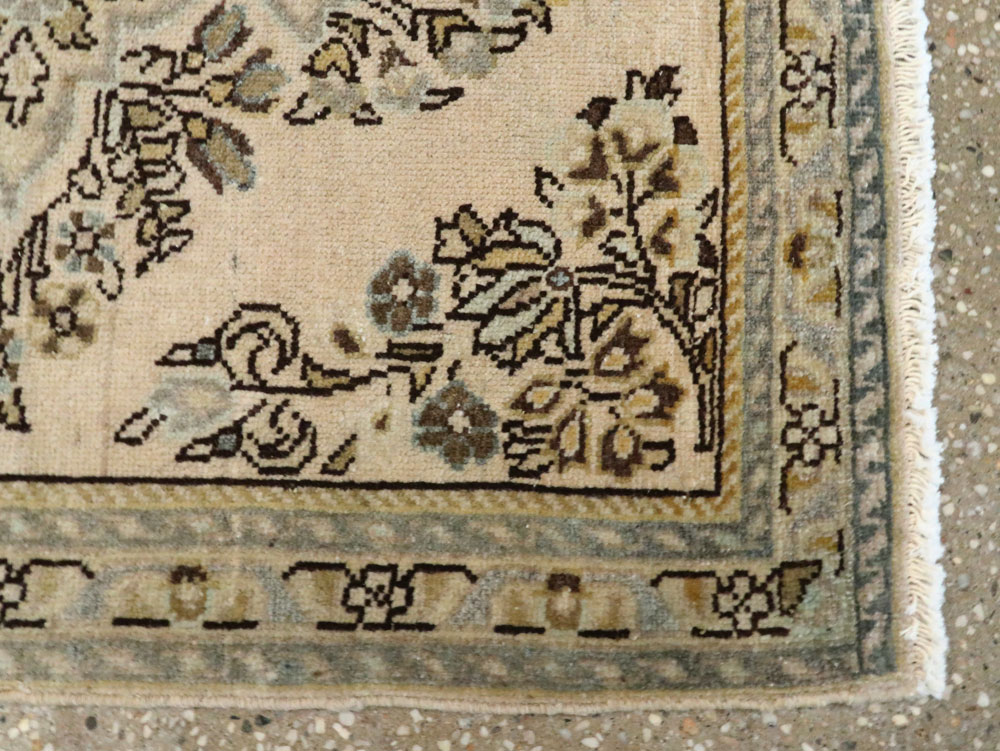 Vintage Persian Sarouk Rug, No.21877 - Gss