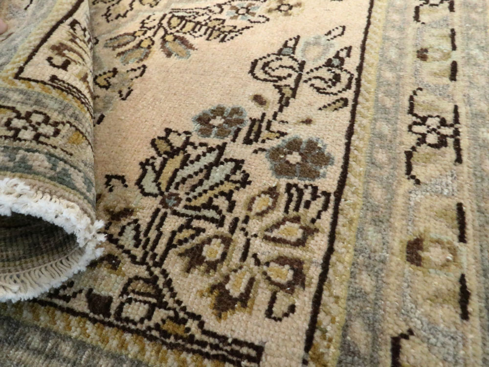 Vintage Persian Sarouk Rug, No.21877 - Gss