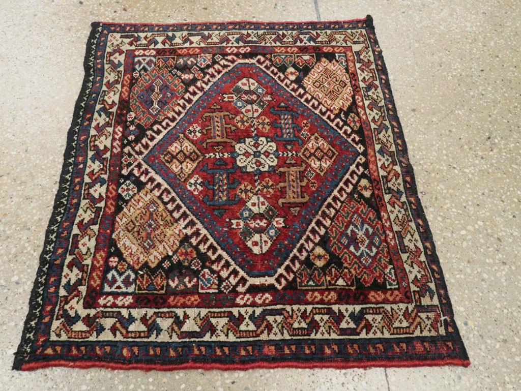 Antique Persian Qashqai Rug, No.22076 - Gss