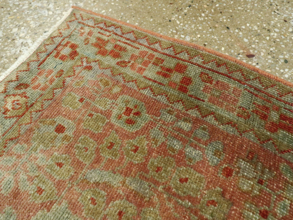 Antique Persian Sarouk Rug, No.22134 - Gss