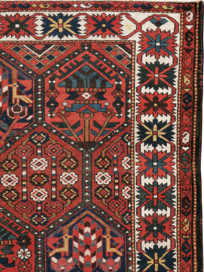 Vintage Persian Bakhtiari Rug, No.22139 - Gss