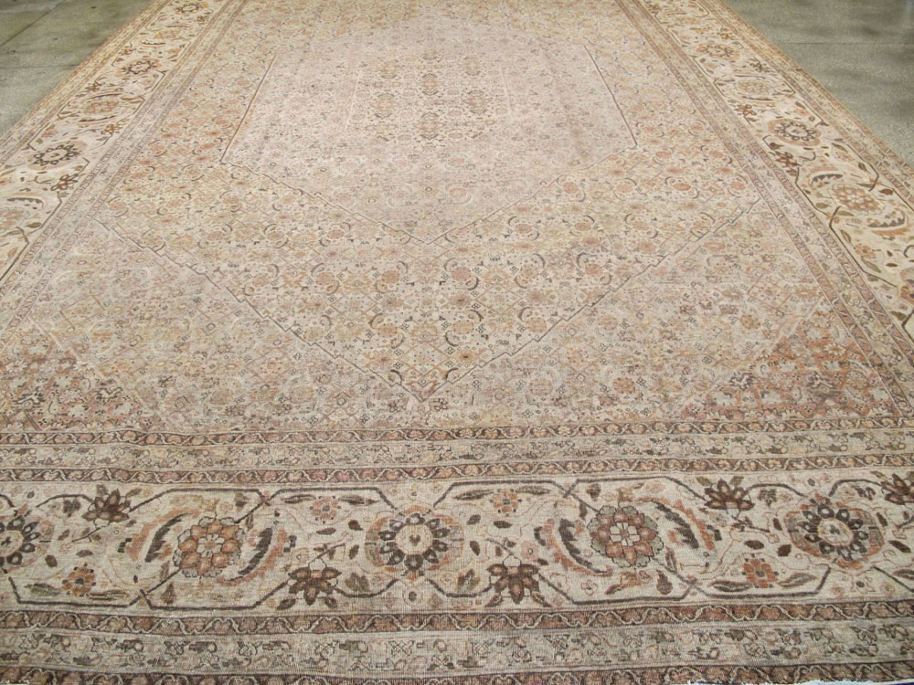 Antique Persian Tabriz Carpet, No.22148 - Gss