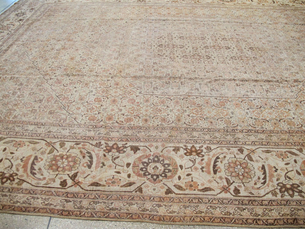 Antique Persian Tabriz Carpet, No.22148 - Gss