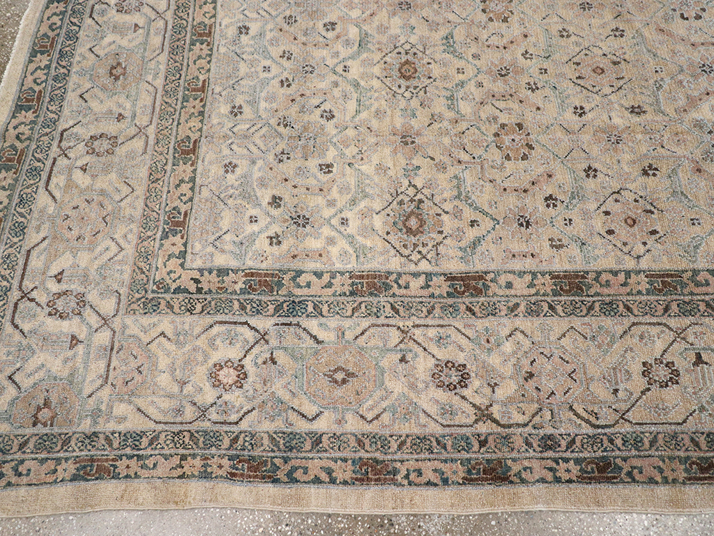 Antique Persian Bibikabad Carpet, No.22168 - Gss
