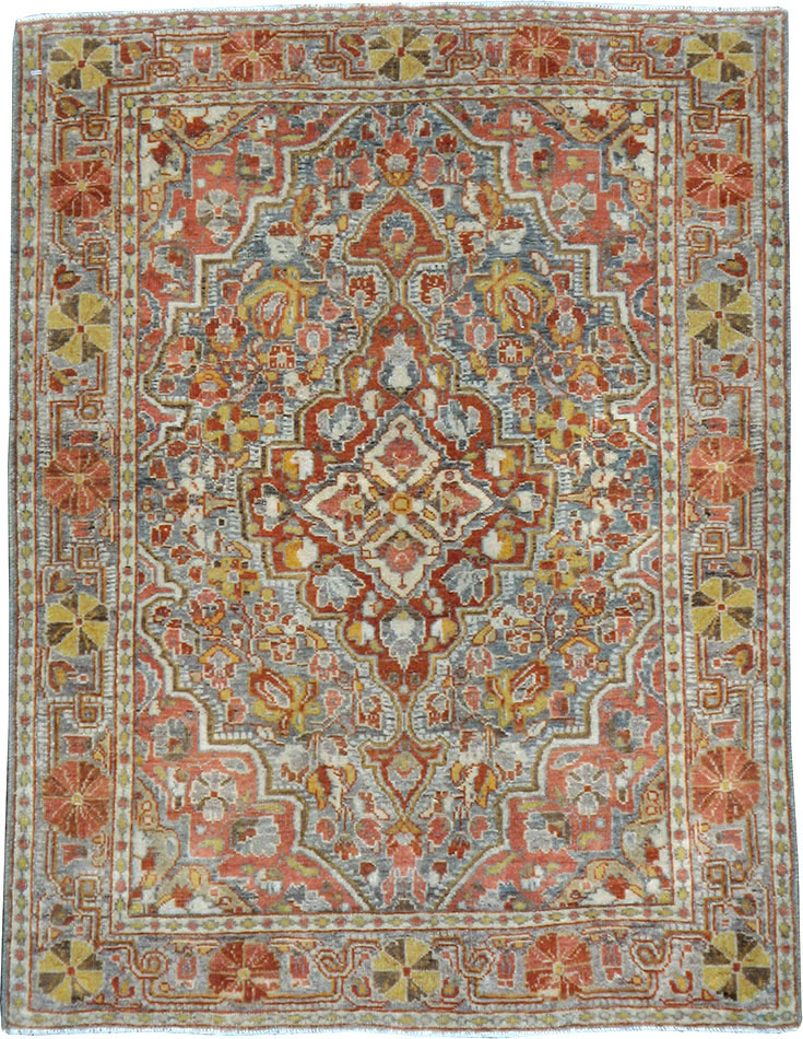Antique Persian Sarouk Rug, No.22275 - Gss