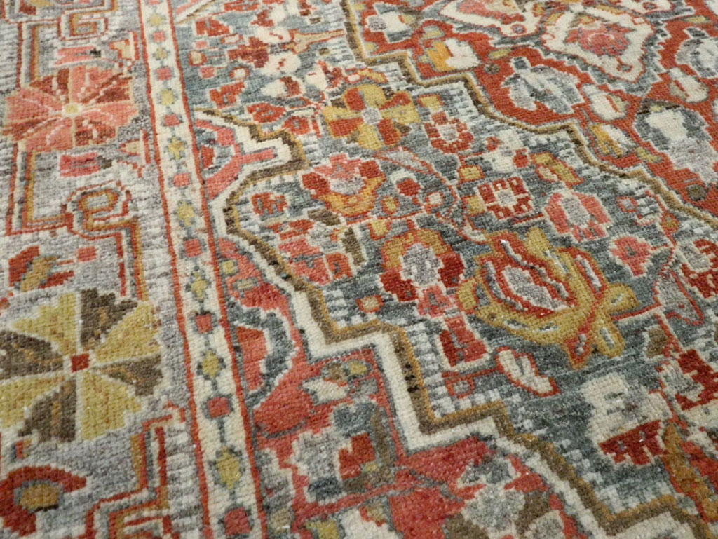 Antique Persian Sarouk Rug, No.22275 - Gss