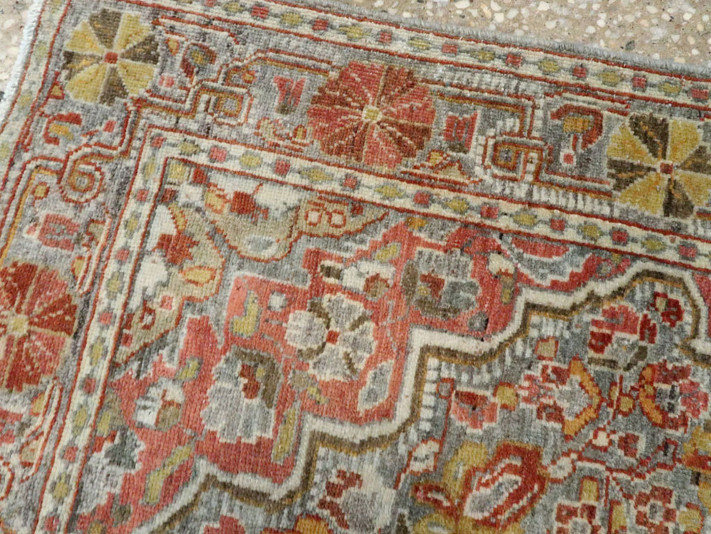 Antique Persian Sarouk Rug, No.22275 - Gss