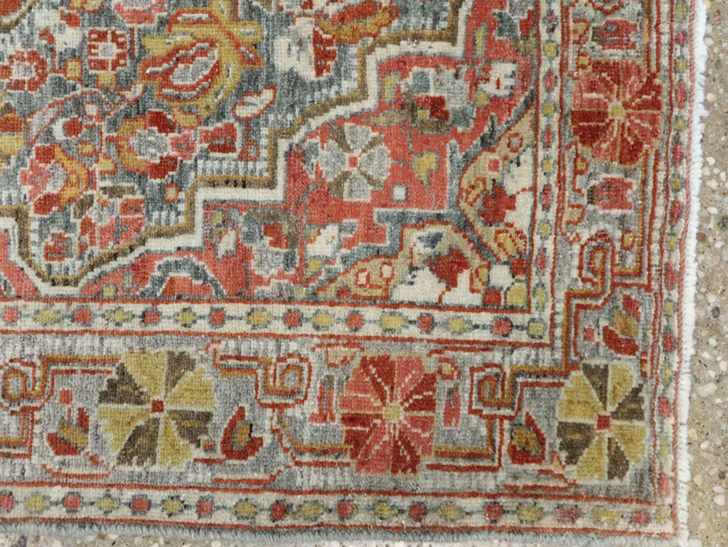 Antique Persian Sarouk Rug, No.22275 - Gss
