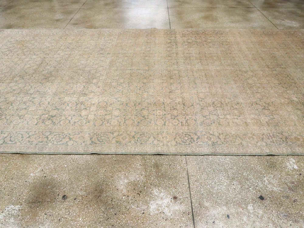 Antique Persian Tabriz Carpet, No.22281 - Gss