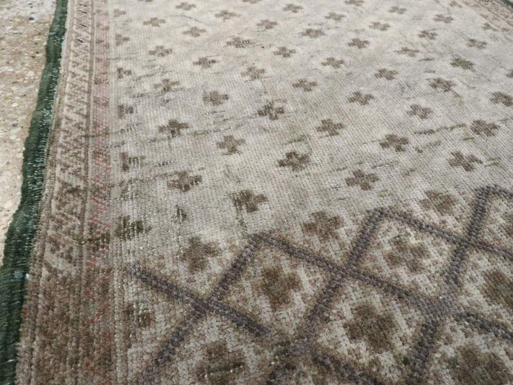 Vintage Persian Tabriz Rug, No.22322 - Gss