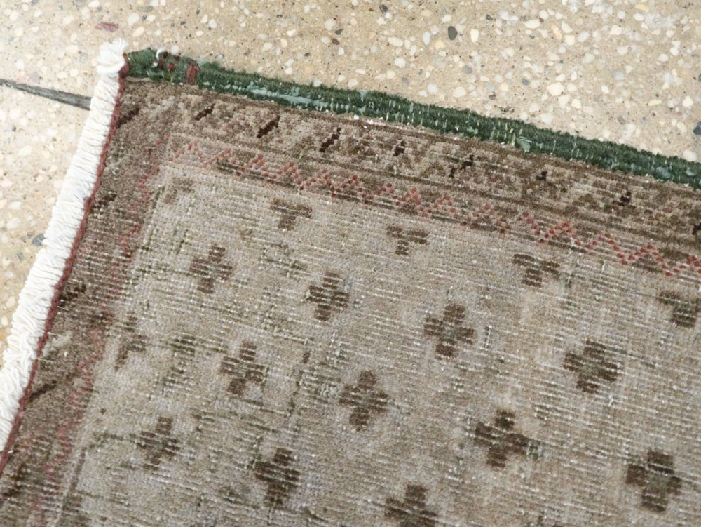 Vintage Persian Tabriz Rug, No.22322 - Gss