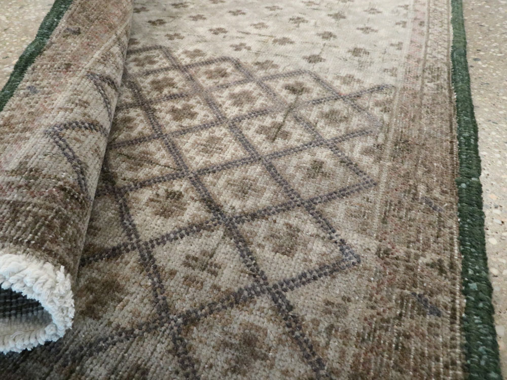 Vintage Persian Tabriz Rug, No.22322 - Gss