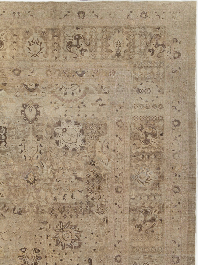 Antique Persian Tabriz Carpet, No.22431 - Gss