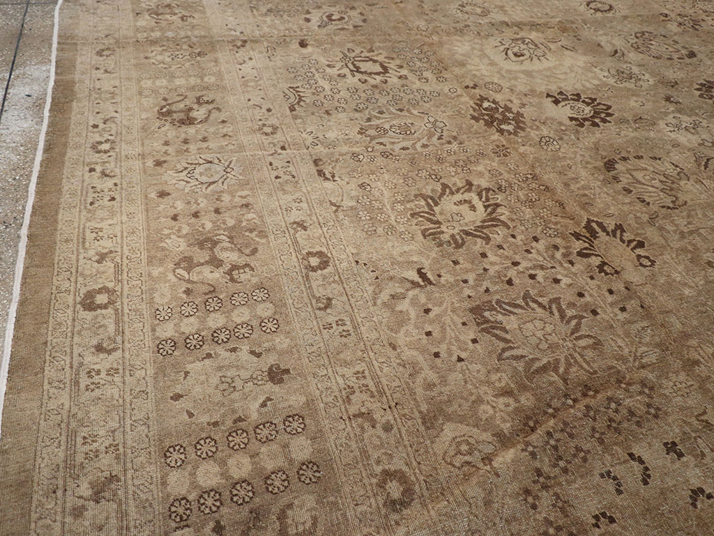 Antique Persian Tabriz Carpet, No.22431 - Gss
