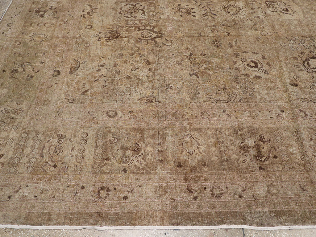 Antique Persian Tabriz Carpet, No.22431 - Gss