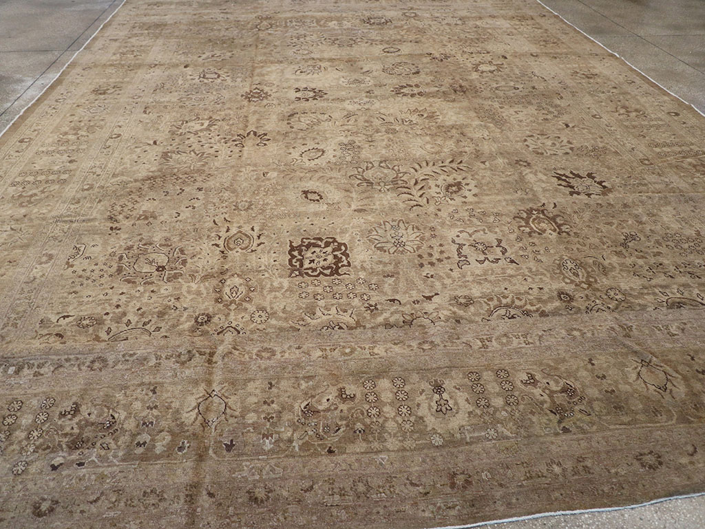 Antique Persian Tabriz Carpet, No.22431 - Gss