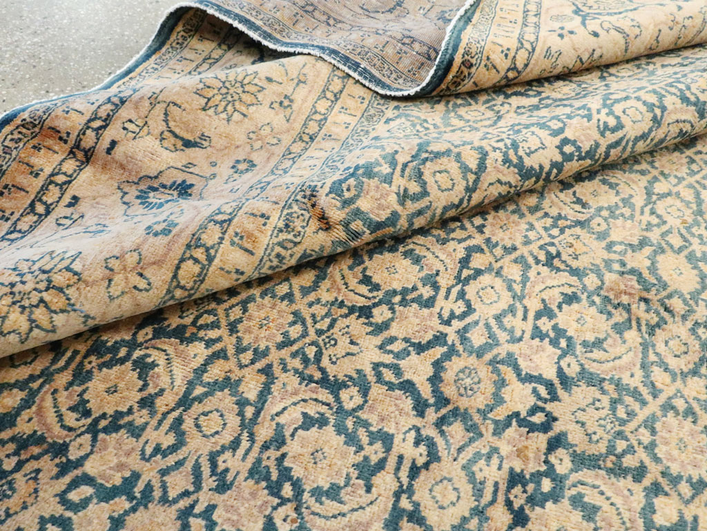 Antique Persian Mahal Carpet, No.22475 - Gss