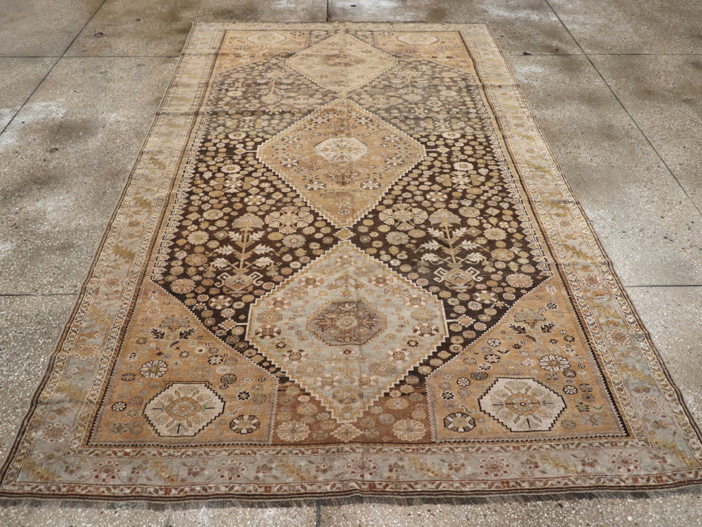 Antique Persian Shiraz Rug, No.22496 - Gss