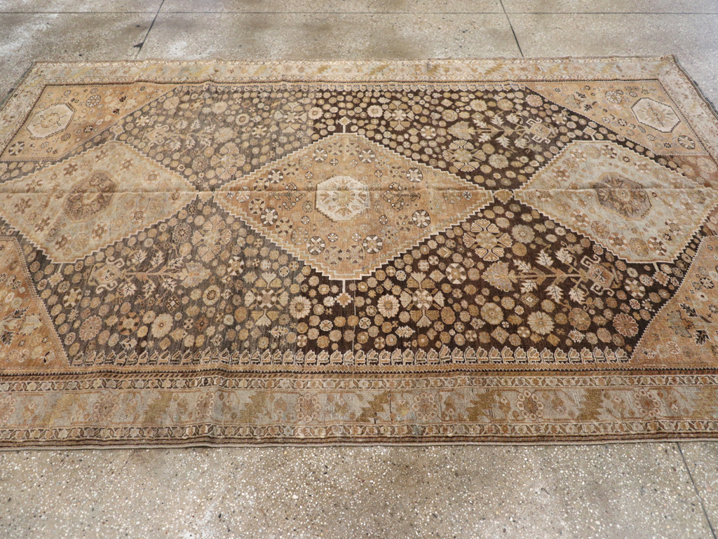 Antique Persian Shiraz Rug, No.22496 - Gss