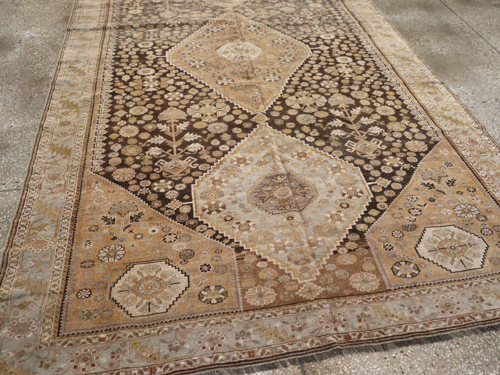 Antique Persian Shiraz Rug, No.22496 - Gss