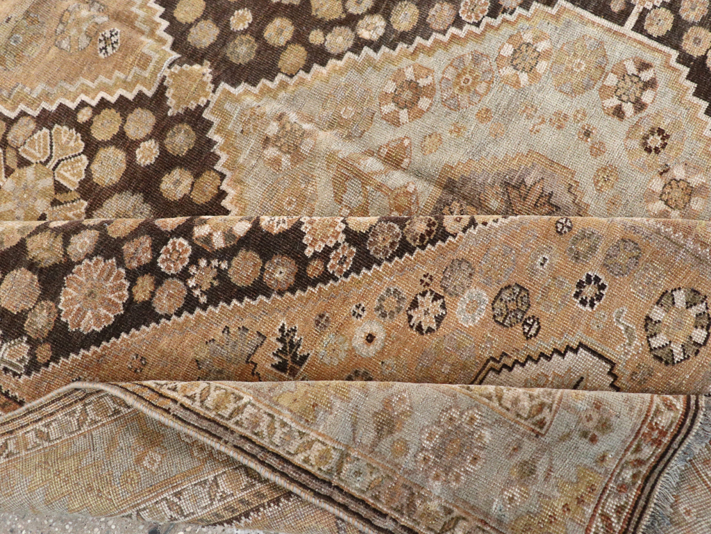 Antique Persian Shiraz Rug, No.22496 - Gss