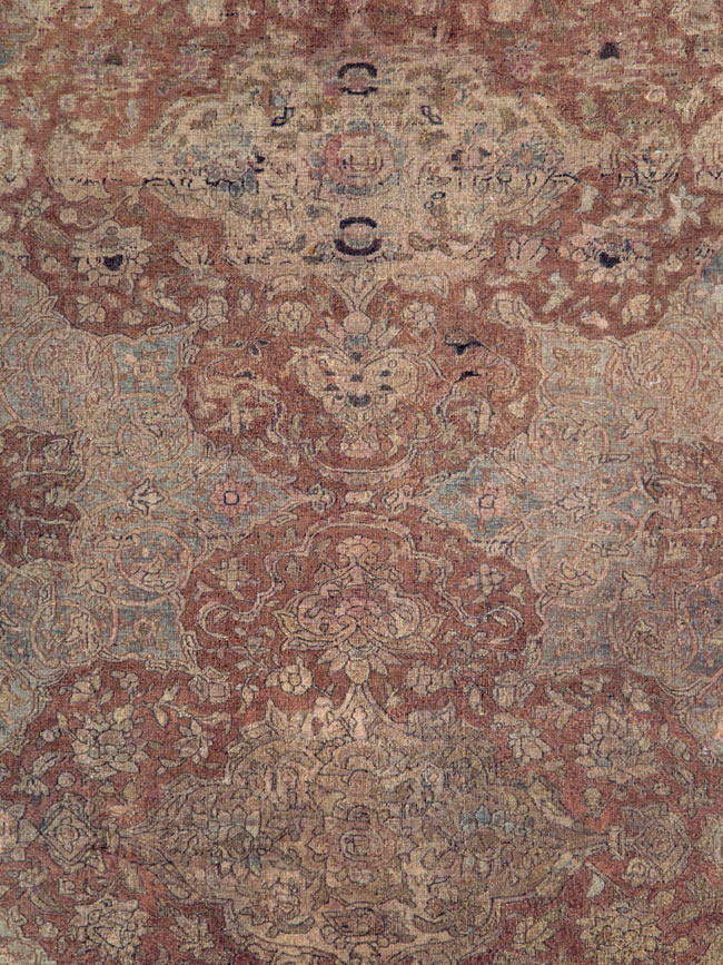 Antique Persian Isfahan Carpet, No.22505 - Gss