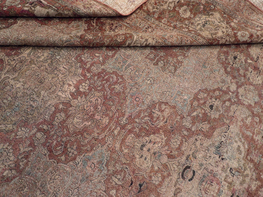 Antique Persian Isfahan Carpet, No.22505 - Gss