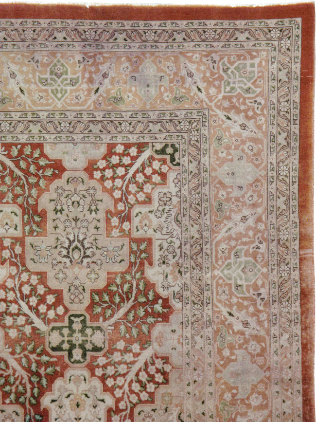Vintage Persian Tabriz Carpet, No.22528 - Gss