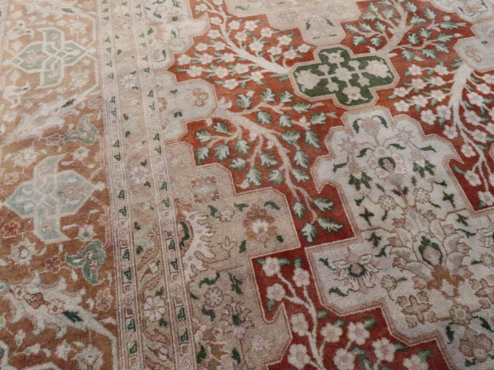 Vintage Persian Tabriz Carpet, No.22528 - Gss