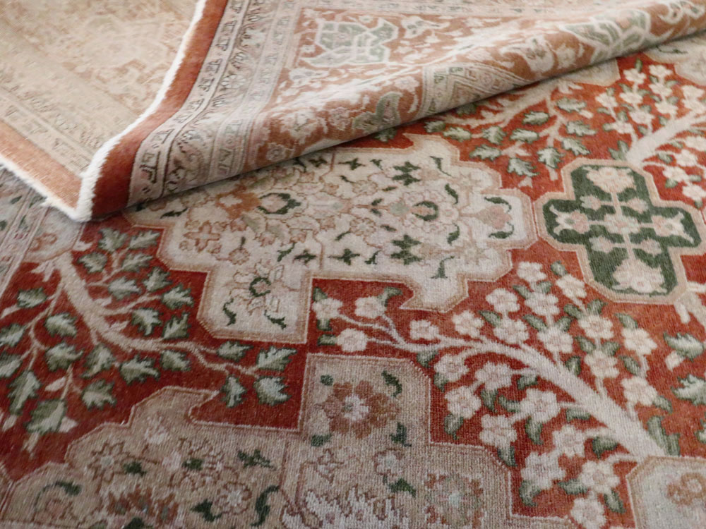 Vintage Persian Tabriz Carpet, No.22528 - Gss