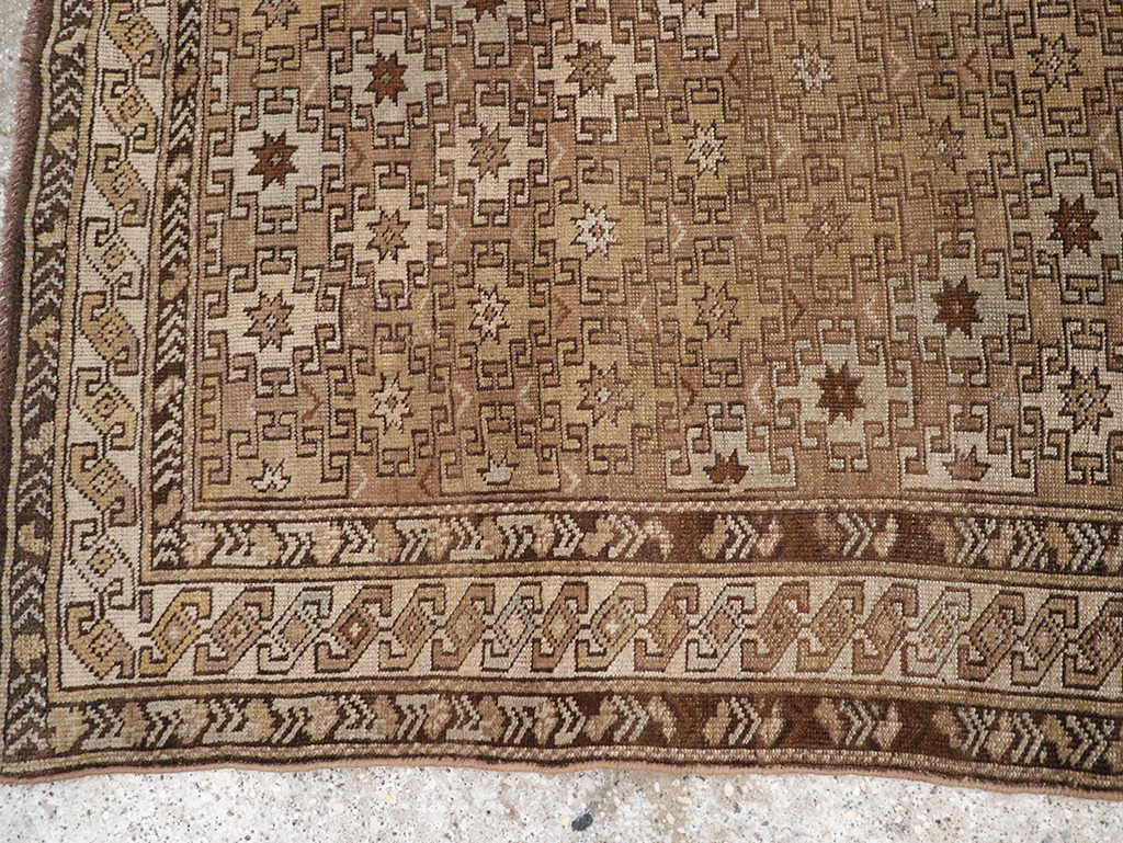 Antique Caucasian Shirvan Accent Rug, No.22558 - Gss