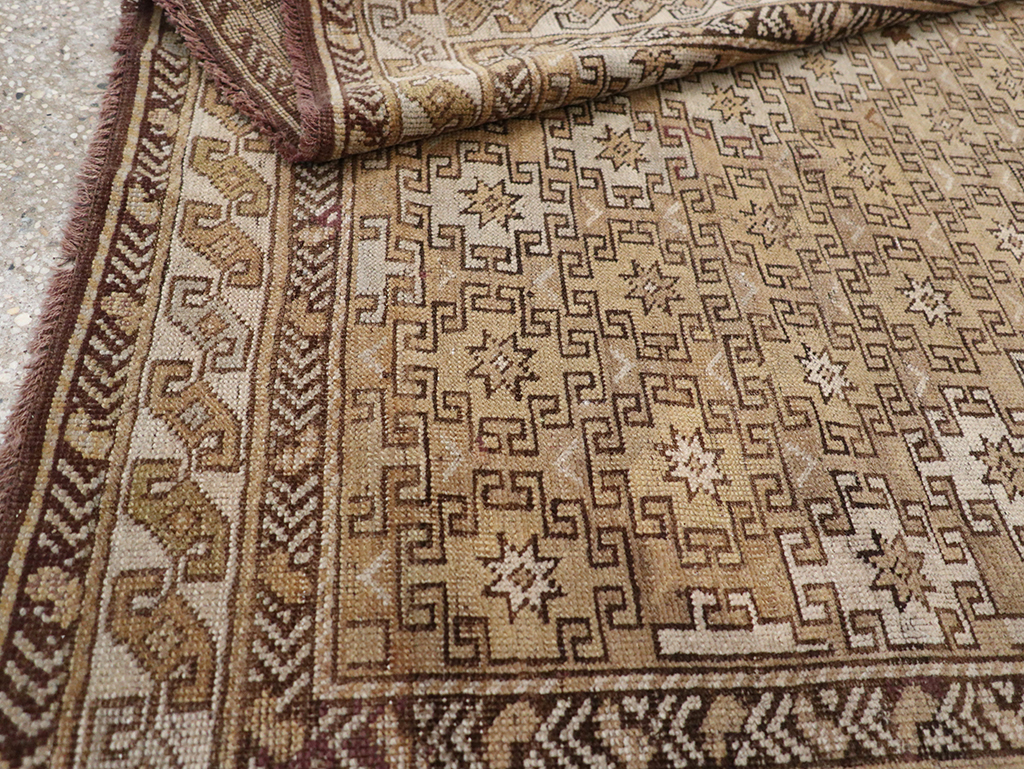 Antique Caucasian Shirvan Accent Rug, No.22558 - Gss