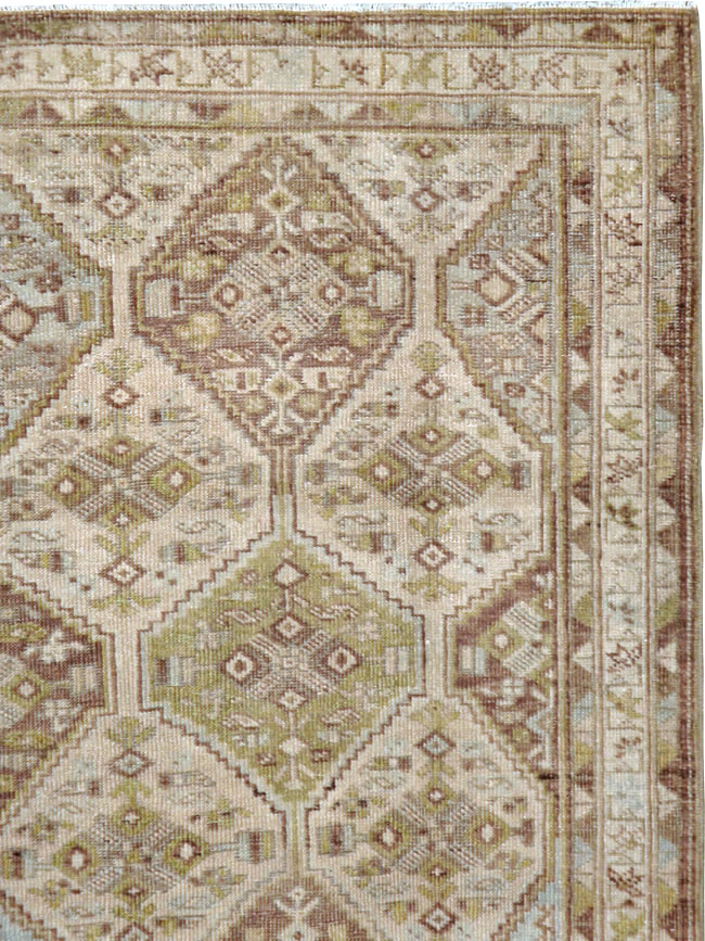 Vintage Persian Shiraz Sqaure Rug, No.22576 - Gss