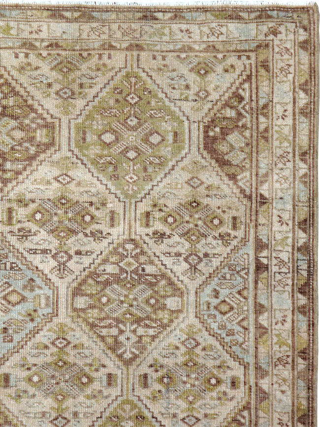 Vintage Persian Shiraz Sqaure Rug, No.22576 - Gss