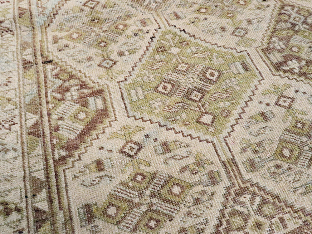 Vintage Persian Shiraz Sqaure Rug, No.22576 - Gss