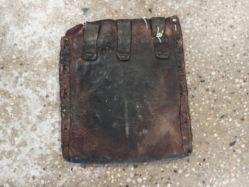 Antique Persian Mashad Pictorial Bag, No.22612 - Gss