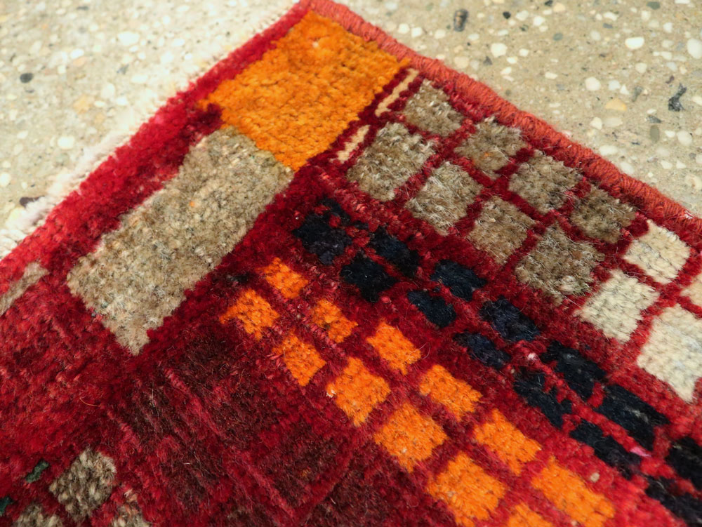 Vintage Persian Gabbeh Rug, No.22620 - Gss