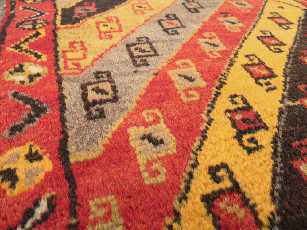 Vintage Turkish Anatolian Rug, No.22648 - Gss