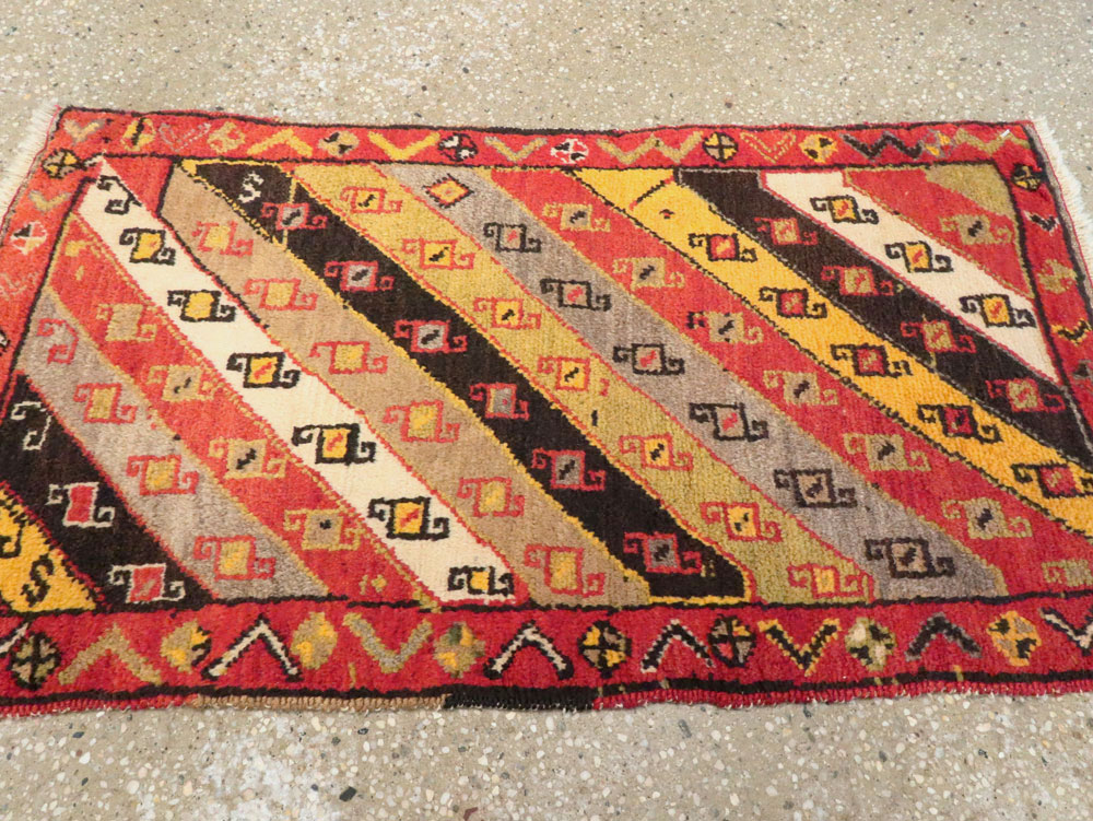 Vintage Turkish Anatolian Rug, No.22648 - Gss