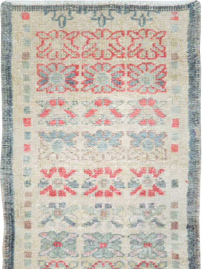 Vintage Turkish Anatolian Throw Rug, No.22649 - Gss