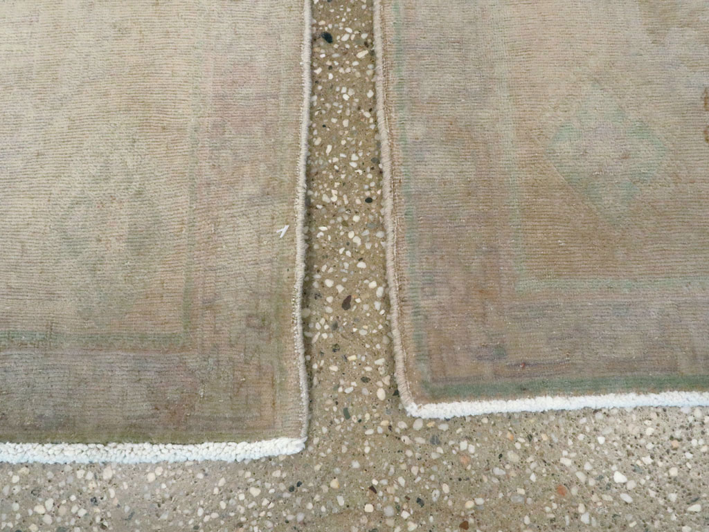 Vintage Persian Shiraz Rug (Pair: 1 of 2), No.22705 - Gss